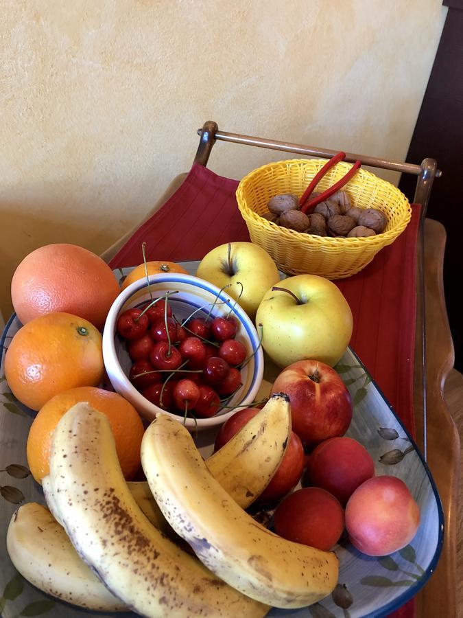 Hotel Visconti Cardano Al Campo Eksteriør billede